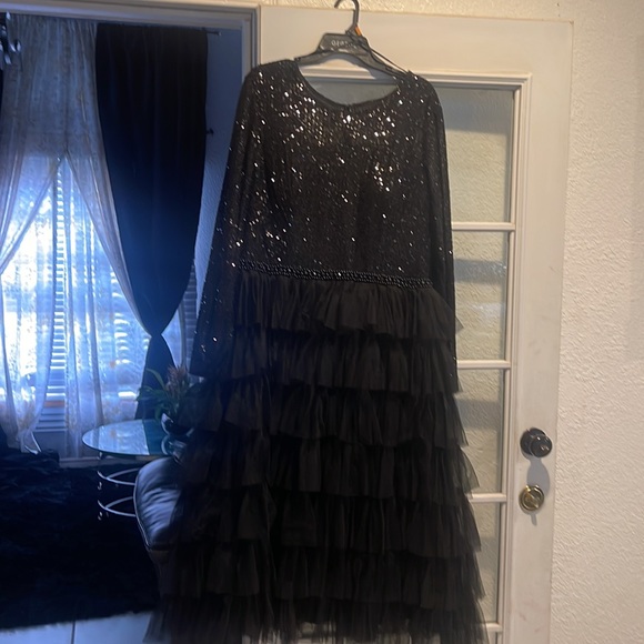 MAC DUGGAL SEQUIN BODICE LONG SLEEVE RUFFLE TIERED BLACK MIDI DRESS  sz 16 - Picture 5 of 8